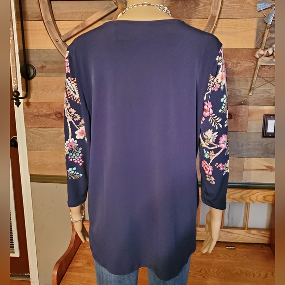 JM Collection Navy Floral Studded Tunic Top - Picture 7 of 11